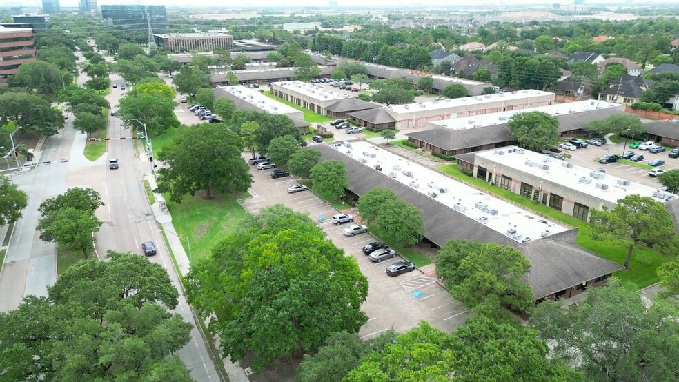 11201 Richmond Ave, Houston, TX for lease - Commercial Listing Video - Image 2 of 11