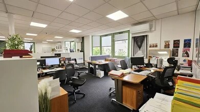 4 Allée Des Ambalais, Le Plessis-Trévise for lease Interior Photo- Image 2 of 8