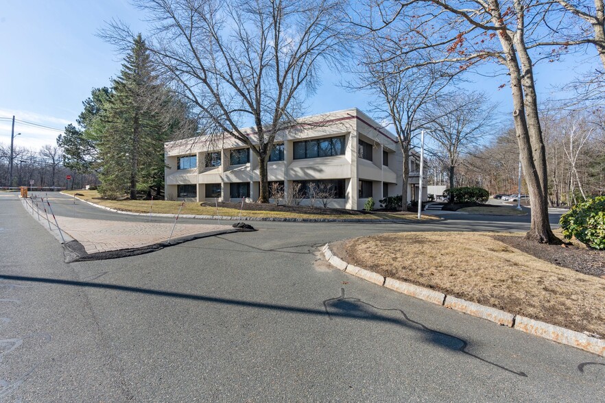 210 Broadway, Lynnfield, MA for lease - Primary Photo - Image 1 of 10