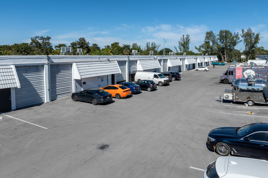 I-95 and OPA LOCKA AIRPORT Warehouse - Warehouse