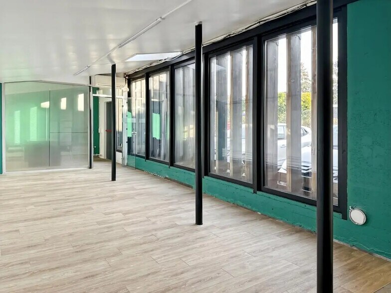 167B Rue De La Porte Jaune, Garches for sale - Interior Photo - Image 3 of 14