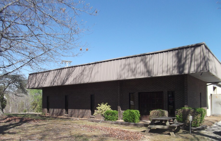 460 Mccorkle Ln, Parsons, TN for sale - Building Photo - Image 1 of 1