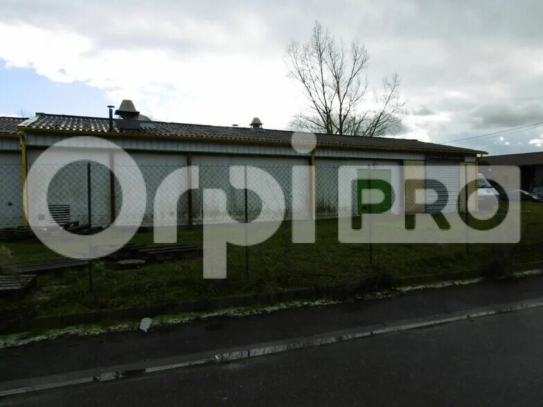 Flex in La Ville-Dieu-du-Temple for sale - Building Photo - Image 2 of 6