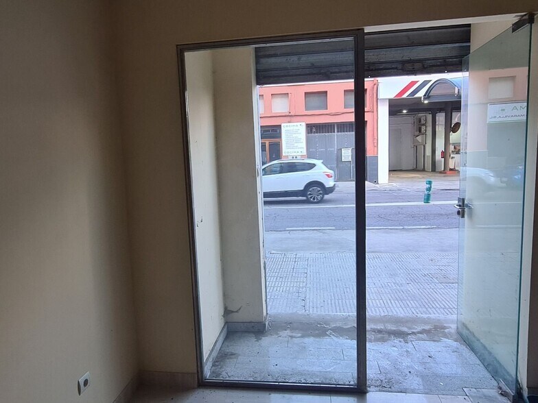 Retail in Algemesí for lease - Interior Photo - Image 1 of 9