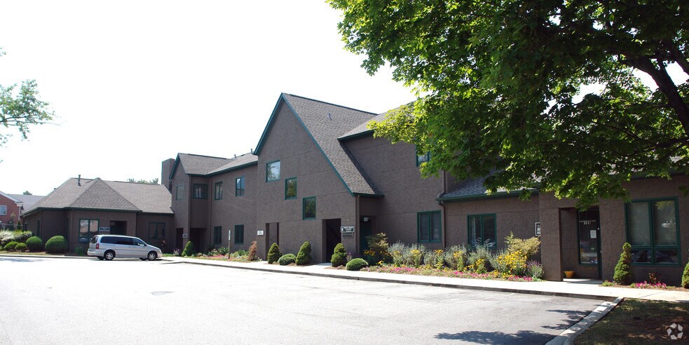 932 Hendersonville Rd, Asheville, NC for lease - Primary Photo - Image 1 of 2