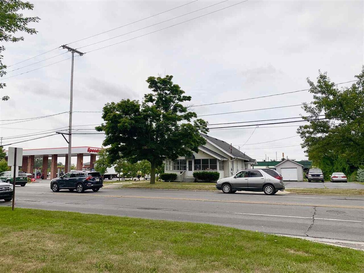 614 N Wisner St, Jackson, MI 49202