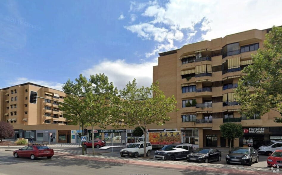 Retail in Cuenca, Cuenca for lease - Primary Photo - Image 1 of 1