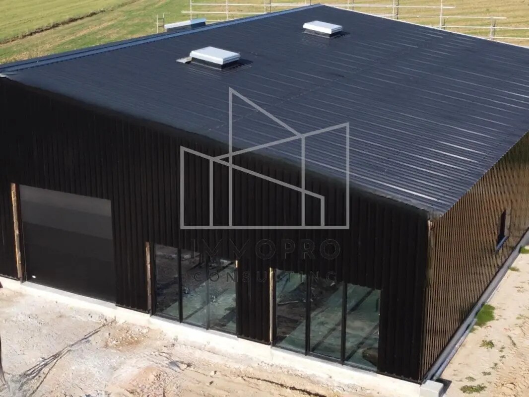 Flex in Isneauville for lease Building Photo- Image 1 of 5