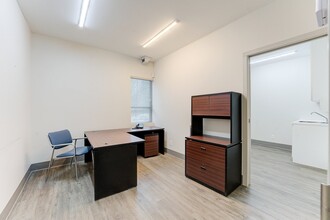 1000 Rue Nadon, Saint-jerome, QC for lease Interior Photo- Image 1 of 5