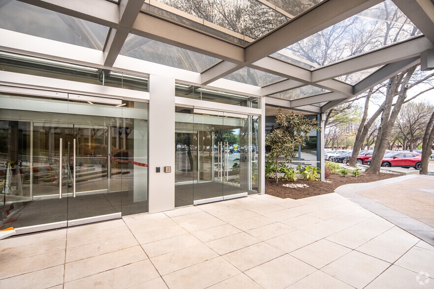 7557 Rambler Rd, Dallas, TX for lease - Building Photo - Image 2 of 21