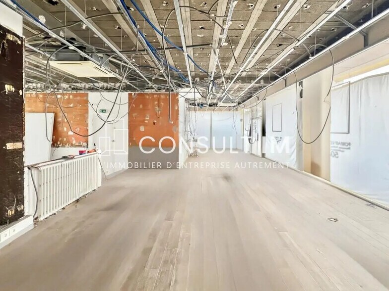 Retail in Saint-Maur-des-Fossés for sale - Interior Photo - Image 1 of 7