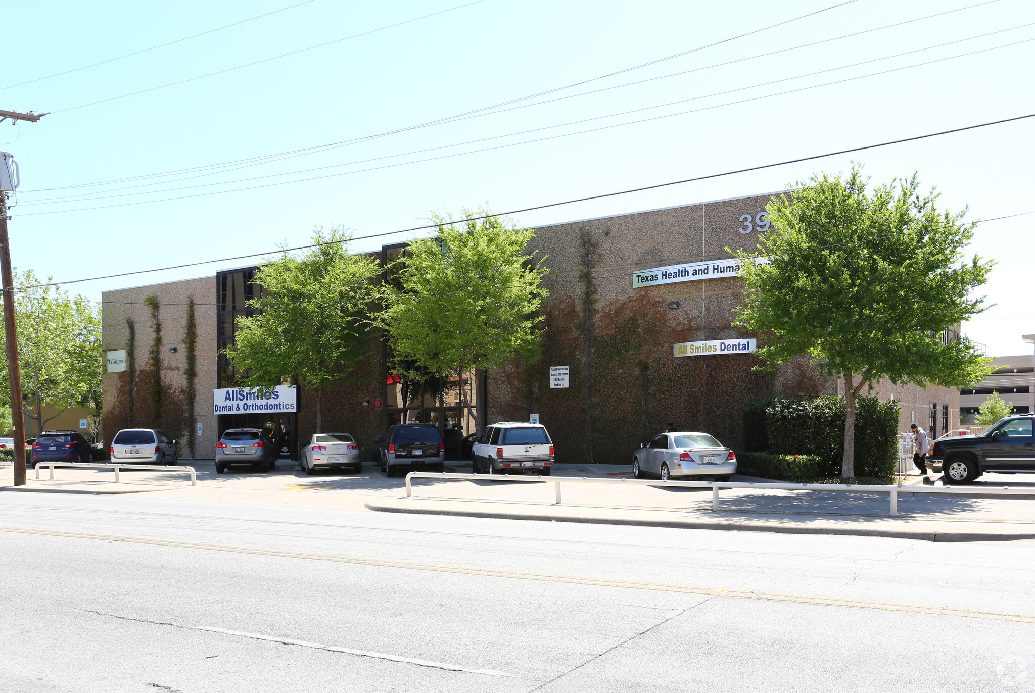 3910 Gaston Ave, Dallas, TX for lease Building Photo- Image 1 of 7