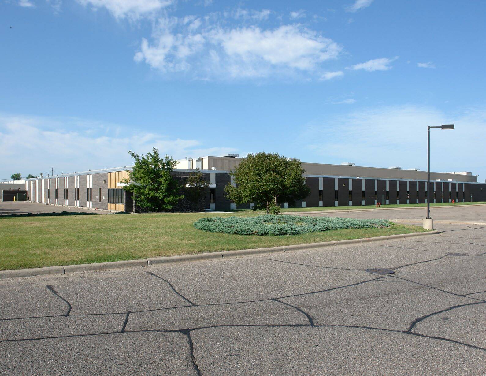 5501 W Old Shakopee Rd, Bloomington, MN for lease Building Photo- Image 1 of 3