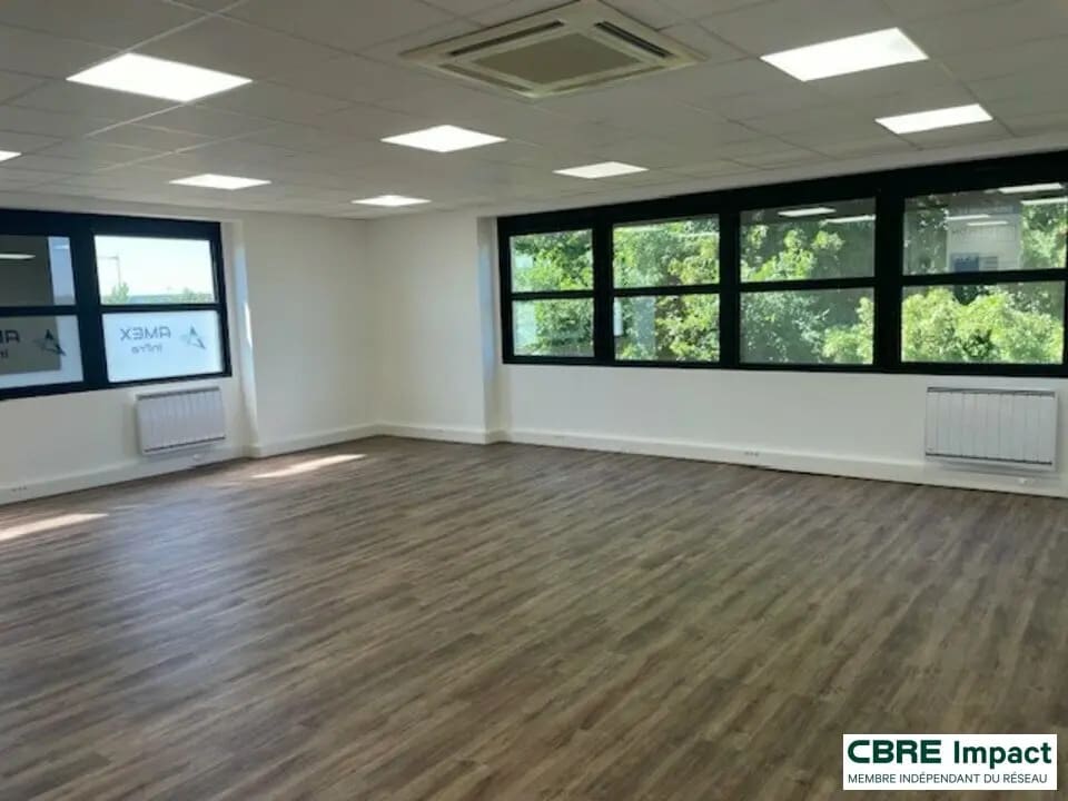 Office in Reims for lease Interior Photo- Image 1 of 9