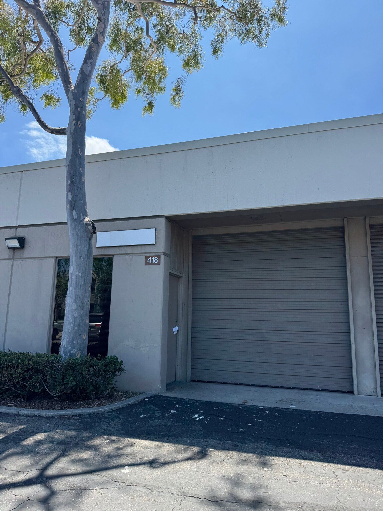 2599 E 28th St, Signal Hill, CA for lease Building Photo- Image 1 of 5