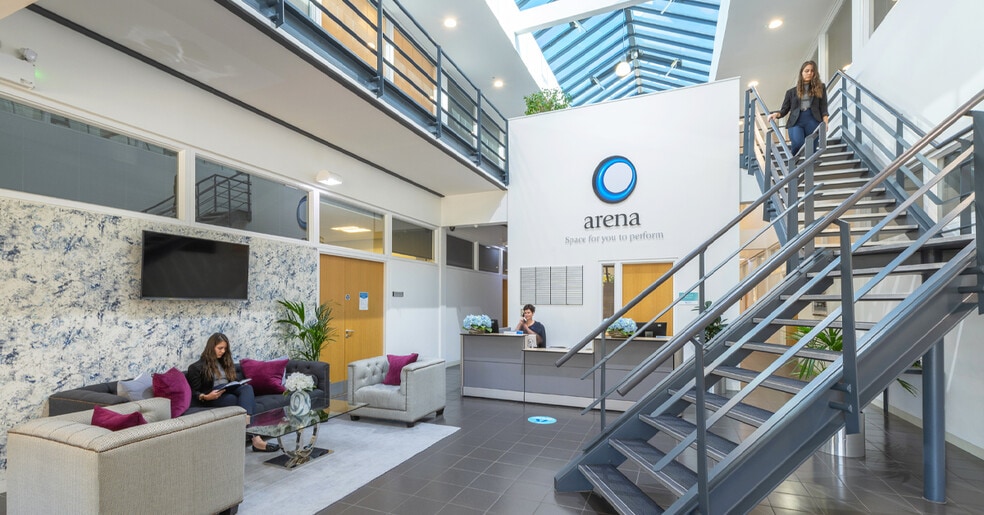 25 Barnes Wallis Rd, Fareham for lease - Interior Photo - Image 2 of 7