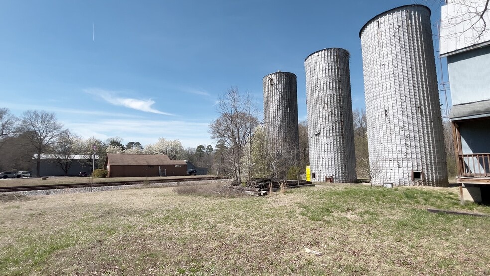 20018 Halifax Rd, Carson, VA for sale - Commercial Listing Video - Image 2 of 20