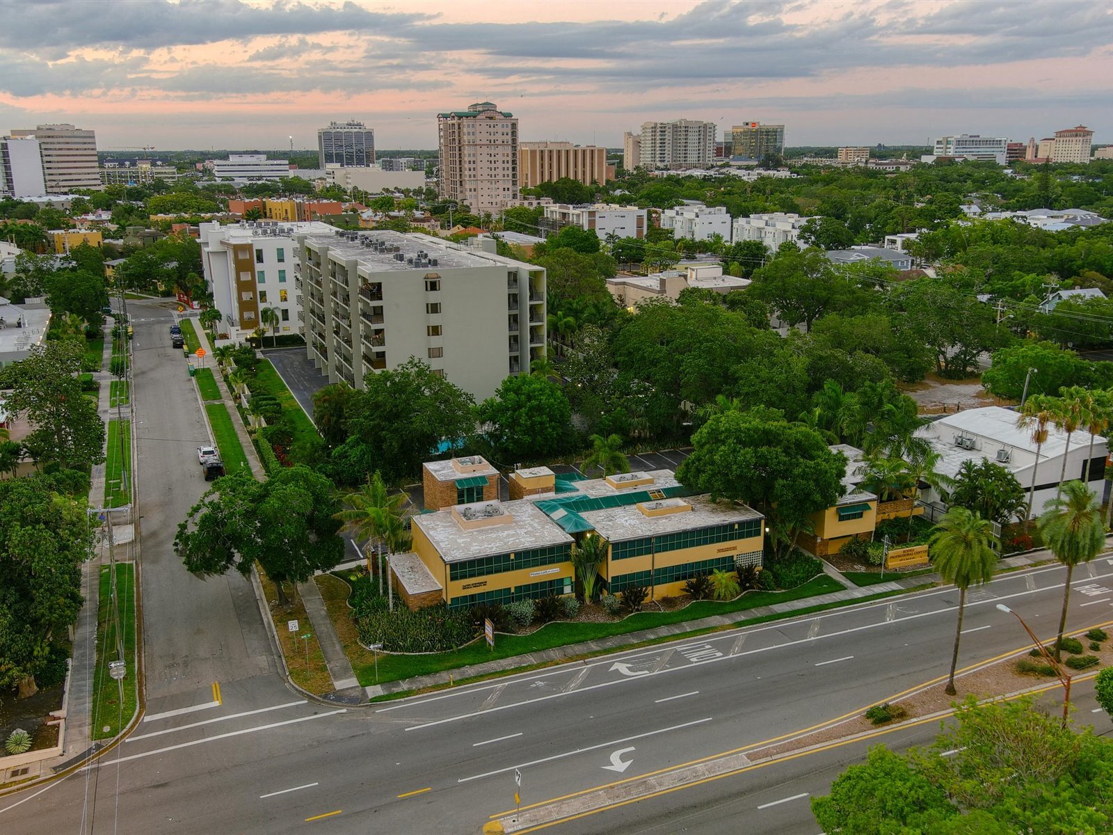 777 S Palm Ave, Sarasota, FL 34236 - Kodra Professional Center | LoopNet