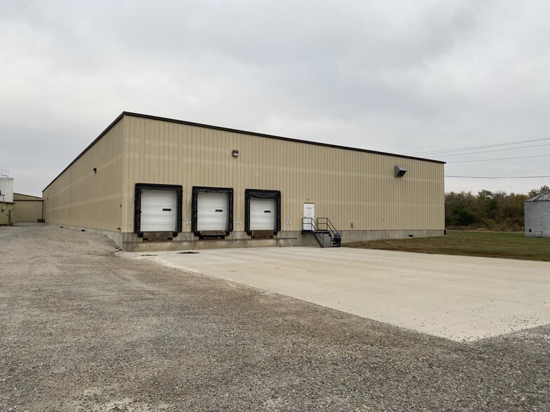 701 A Ave, Grundy Center, IA for lease - Primary Photo - Image 1 of 5