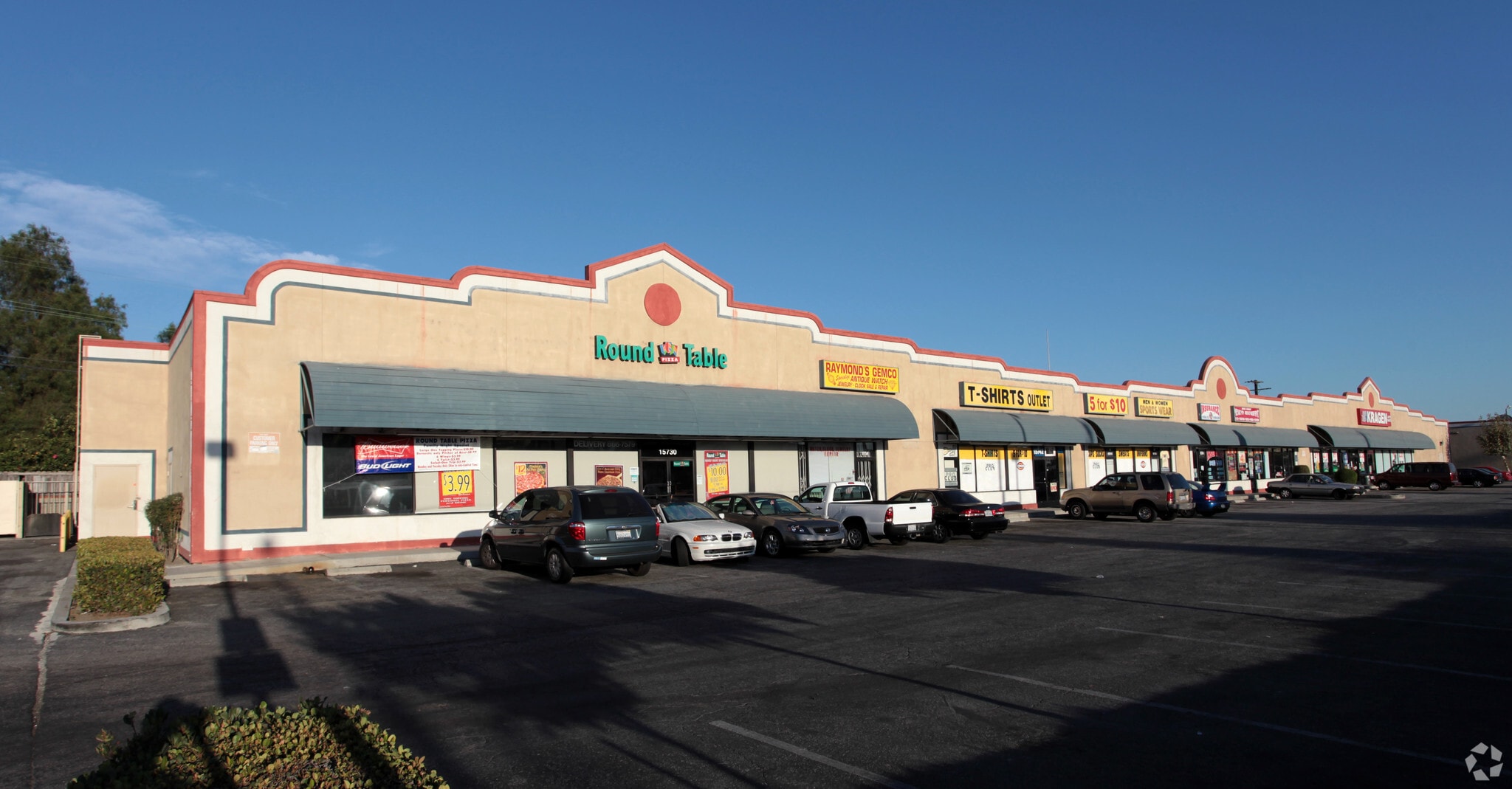 15700-15766 Bellflower Blvd, Bellflower, CA for lease Building Photo- Image 1 of 3