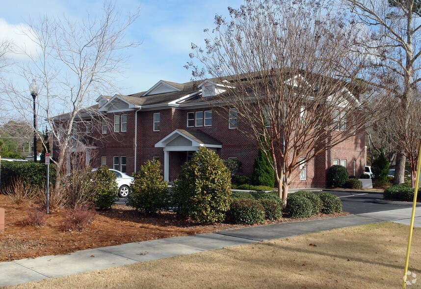 3809 Peachtree Ave, Wilmington, NC 28403