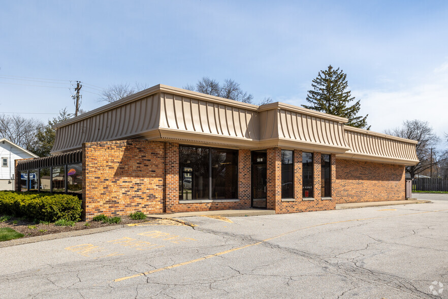 4105 SW 9th St, Des Moines, IA for lease - Primary Photo - Image 1 of 12