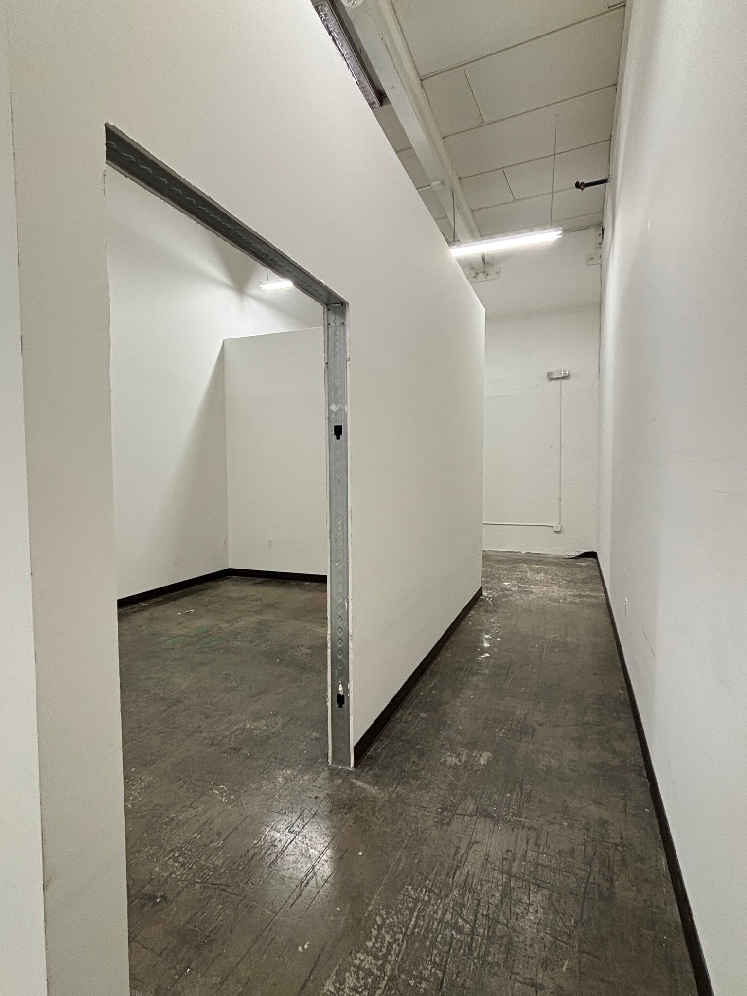 350 NE 75th St, Miami, FL for lease Interior Photo- Image 1 of 7