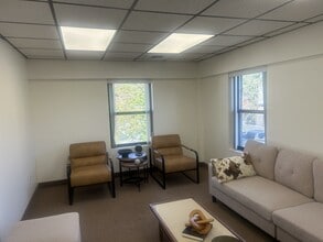 72 West End Ave, Somerville, NJ for lease Interior Photo- Image 2 of 9