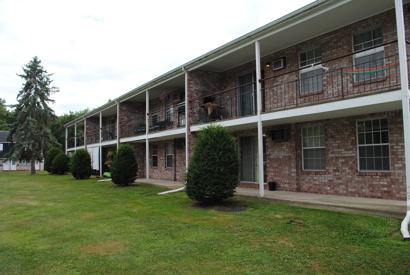 110 Larch Rd, Sayre, PA 18840