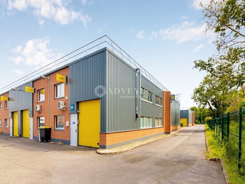 1416 Rue Du Compas, SAINT-OUEN-L'AUMONE for lease Building Photo- Image 1 of 12