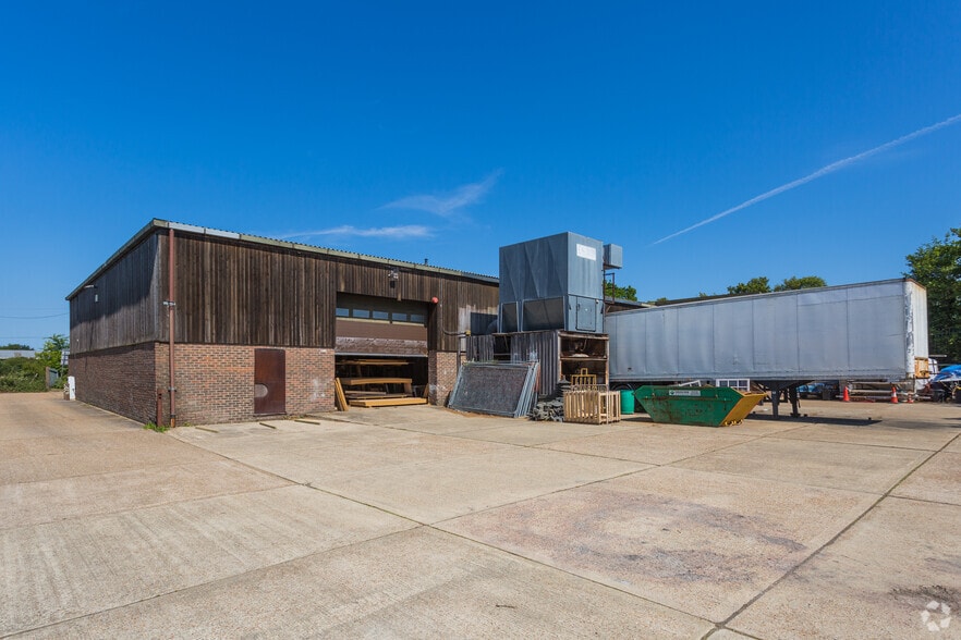 Chilmington Green, Great Chart for lease - Building Photo - Image 1 of 5