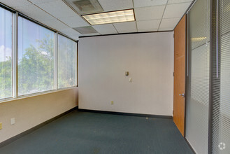 11777 Katy Fwy, Houston, TX for lease Interior Photo- Image 2 of 8