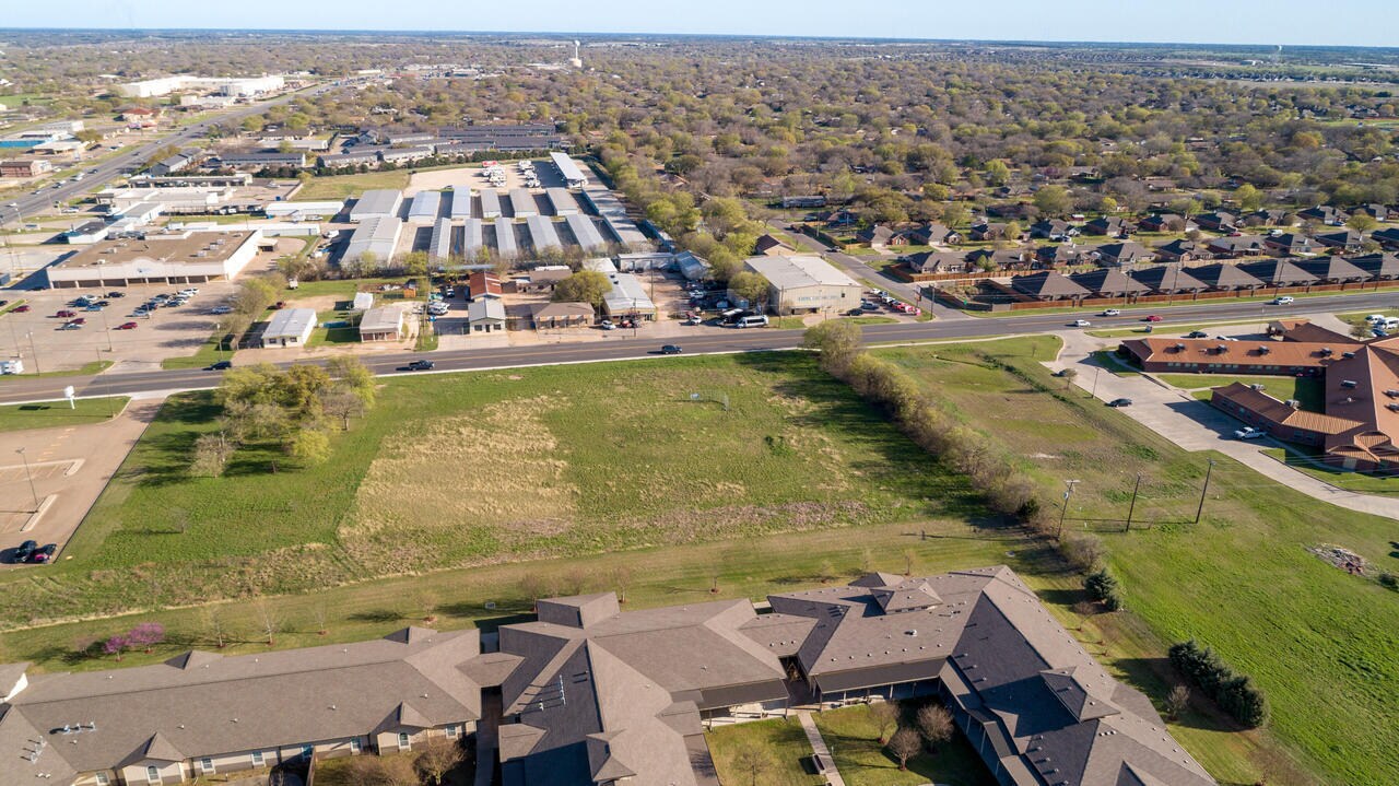 5001 Panther Way, Hewitt, TX 76643