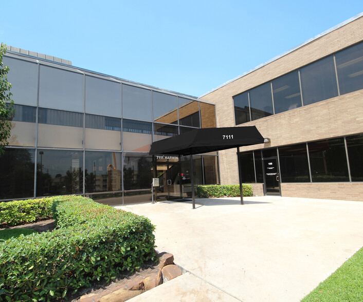 7011 Harwin Dr, Houston, TX for sale - Building Photo - Image 1 of 1