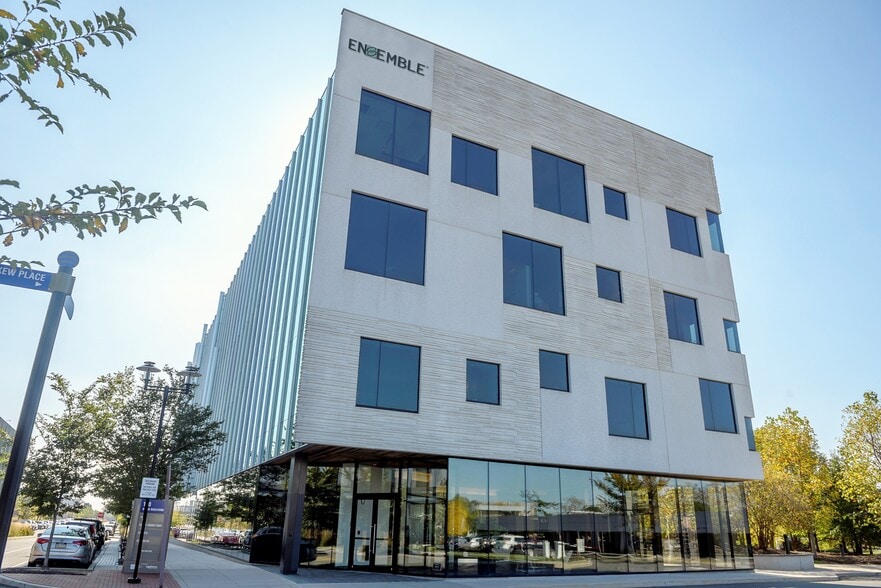 150 Rouse Blvd, Philadelphia, PA for lease - Building Photo - Image 3 of 11