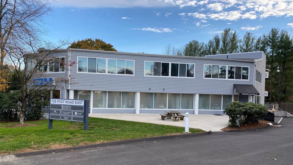 728 Post Rd E, Westport, CT for lease - Building Photo - Image 1 of 6