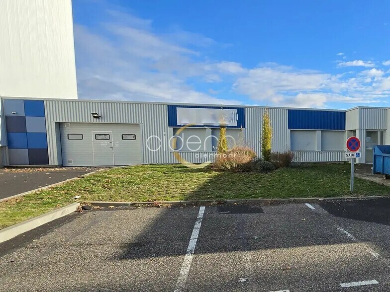 Office in COURNON-D'AUVERGNE for lease - Building Photo - Image 1 of 14