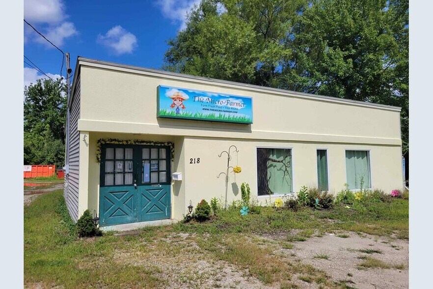 214 Central St, Hudson, NH for sale - Primary Photo - Image 1 of 1