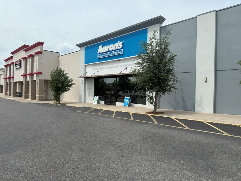 2800-2830 S Bay St, Eustis, FL for lease - Building Photo - Image 2 of 7