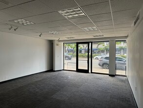 98-1238 Kaahumanu St, Pearl City, HI for lease Interior Photo- Image 1 of 6