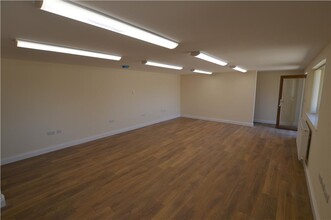 West End Rd, Bedford for lease Interior Photo- Image 1 of 4