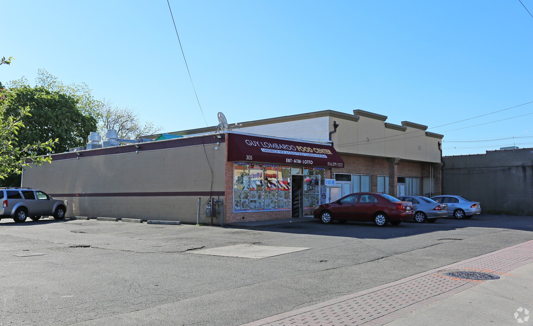 307 Guy Lombardo Ave, Freeport, NY for sale Primary Photo- Image 1 of 1
