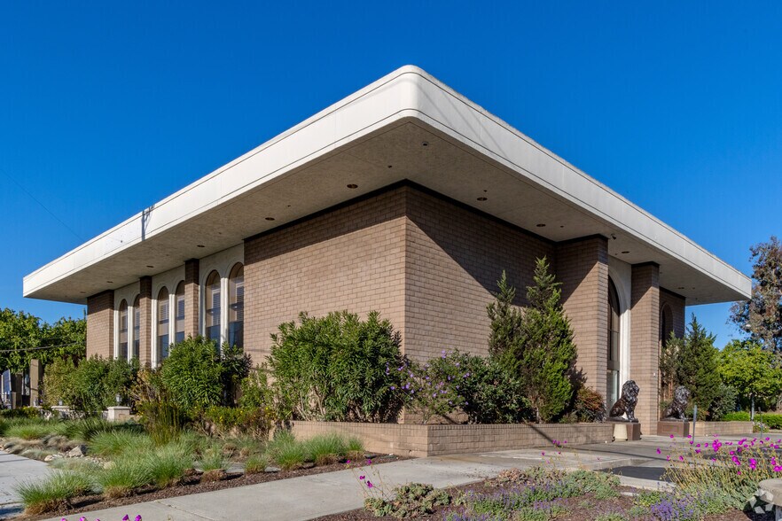 554 San Antonio Rd, Mountain View, CA for lease - Building Photo - Image 1 of 8