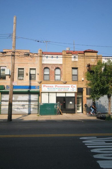 4505 Ditmars Blvd, Astoria, NY for sale - Primary Photo - Image 1 of 1