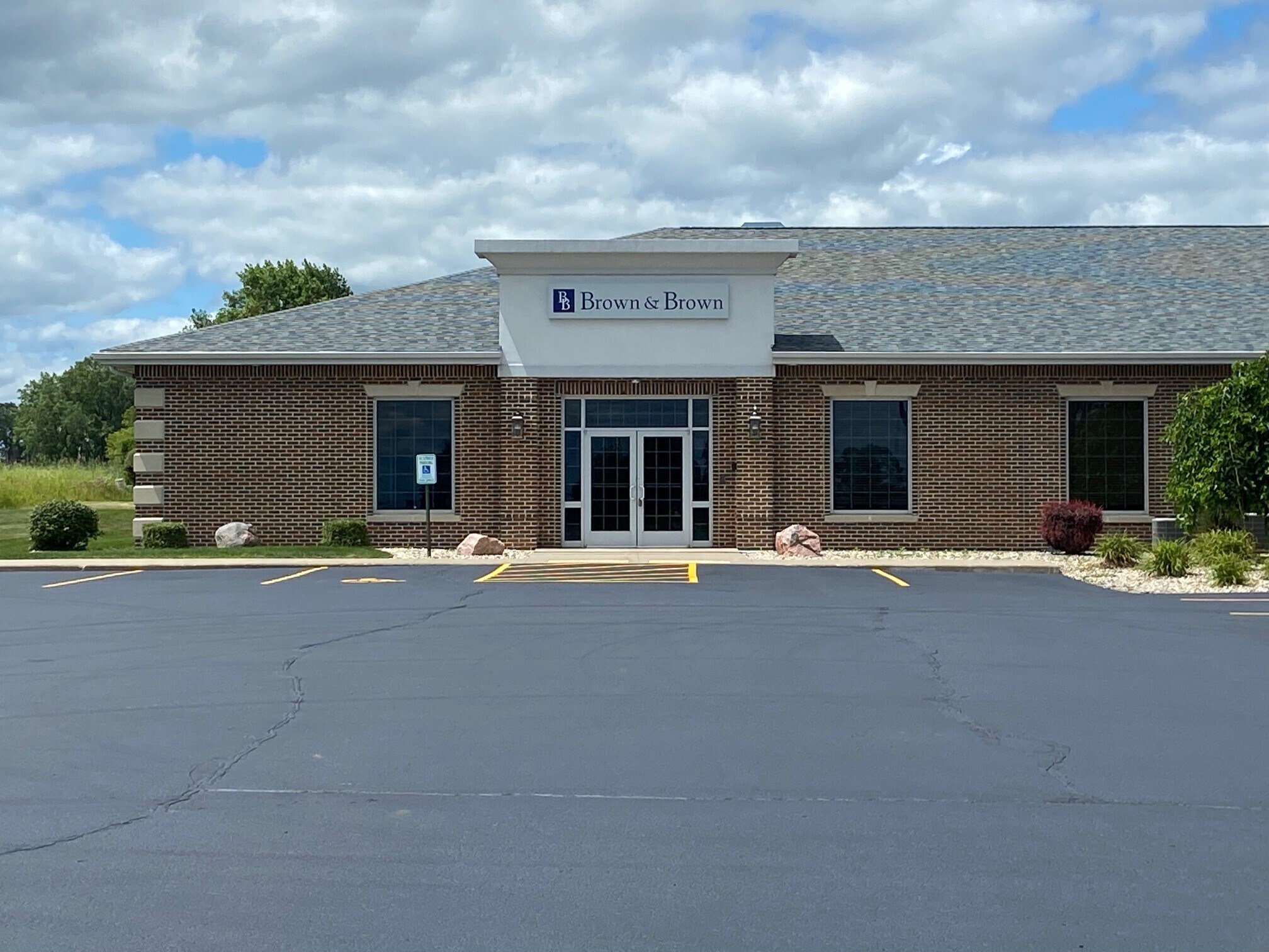 705 N McCarthy Rd, Appleton, WI for sale Primary Photo- Image 1 of 1