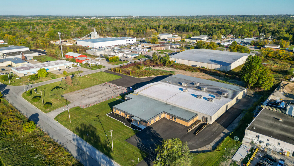 6050 Don Murie St, Niagara Falls, ON for sale - Building Photo - Image 1 of 35