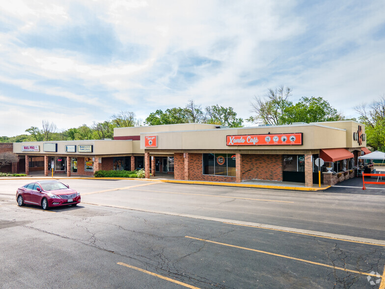 8601-8729 W 95th St, Hickory Hills, IL for lease - Building Photo - Image 3 of 8