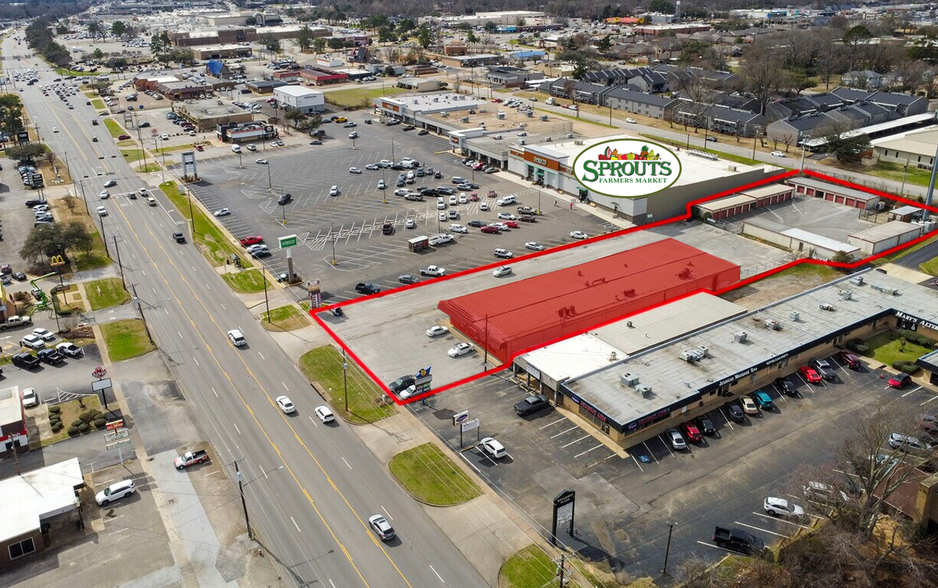 4007 S Broadway Ave, Tyler, TX for lease - Building Photo - Image 1 of 4