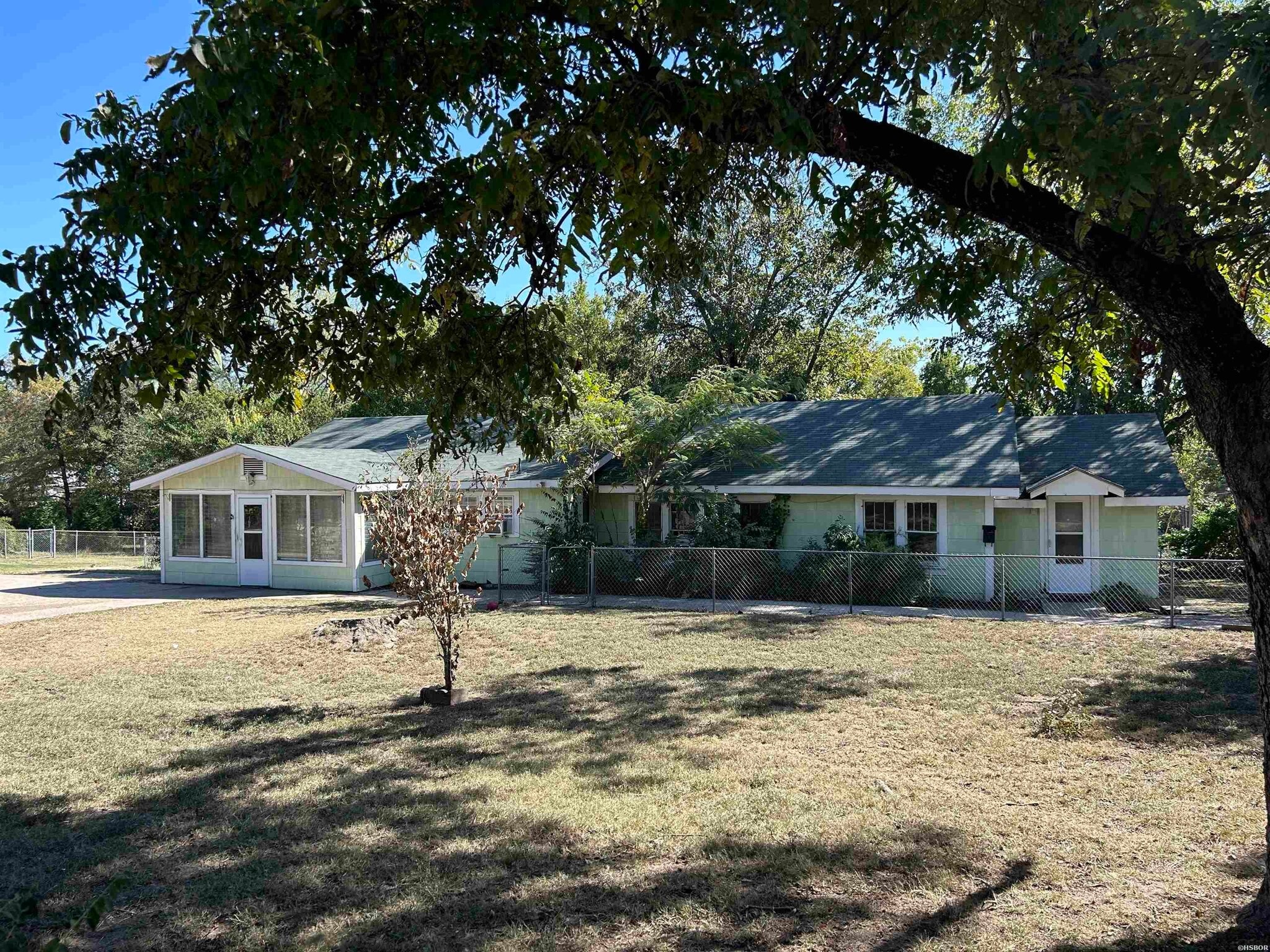 429 Henderson St, Hot Springs, AR for sale Primary Photo- Image 1 of 16