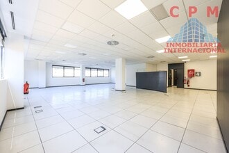 Office in Madrid, Madrid for lease Interior Photo- Image 2 of 19
